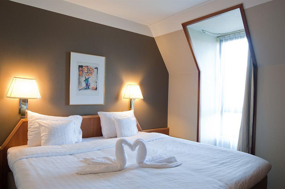 Begijnhof Hotel เลอเวน ภายนอก รูปภาพ