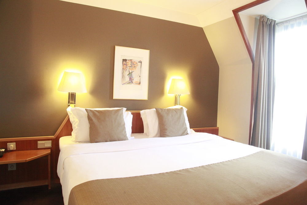 Begijnhof Hotel เลอเวน ภายนอก รูปภาพ